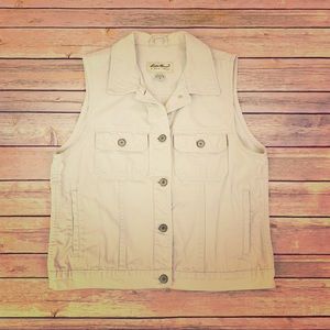 Eddie Bauer women’s vest with 4 pockets size small